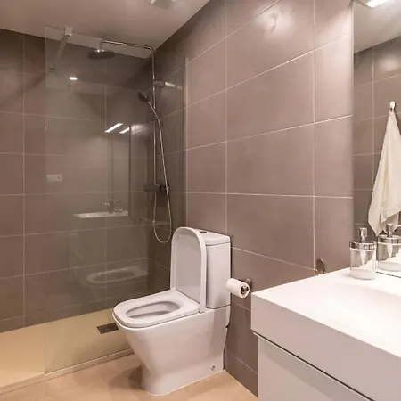 Apartment Centric And Spacious, Excellent For Families