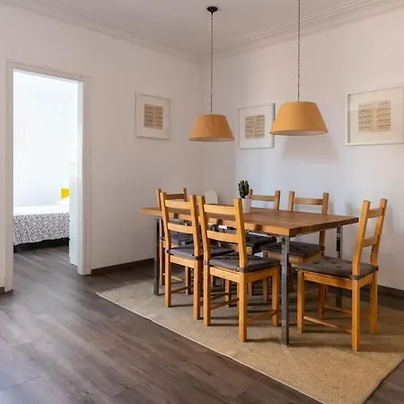 Apartment Centric And Spacious, Excellent For Families Barcelona