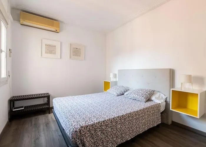 Centric And Spacious, Excellent For Families Appartamento